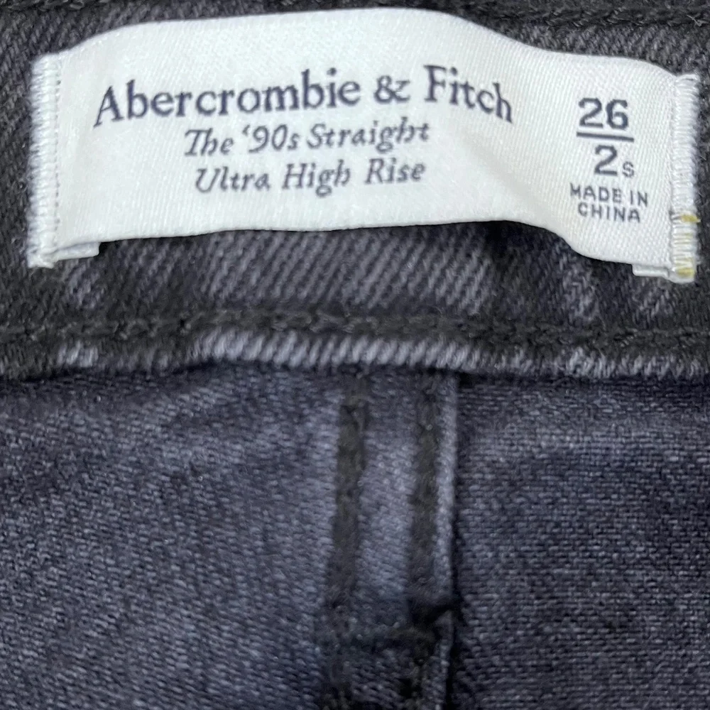 NWT Abercrombie & Fitch Jeans Womens 26 short Black 90s Straight ultra High Rise - Picture 4 of 7